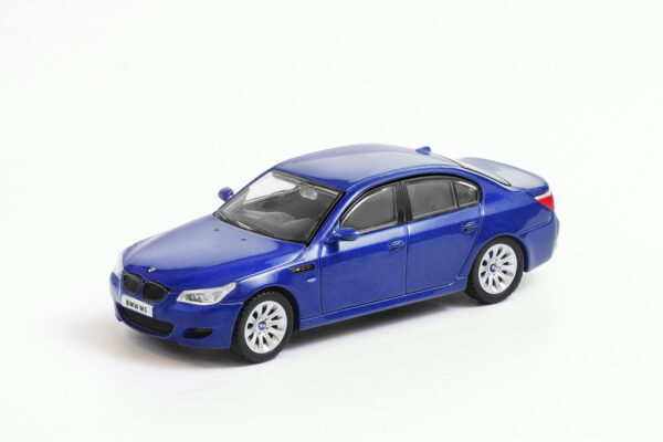 Shadow 1:64 BMW M5(E60) (LHD, Blue)